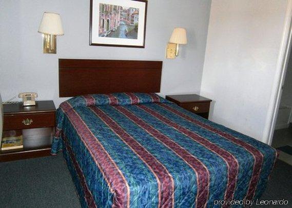 โฮมทาวน์ สตูดิโอส์ เกนส์วิลล์ จอร์เจีย Motel ห้อง รูปภาพ